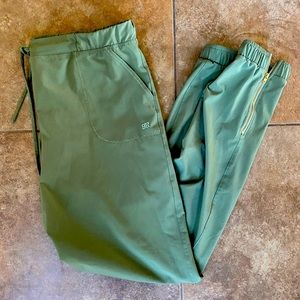 Large TALL olive Albion destination joggers in pretty brand new condition